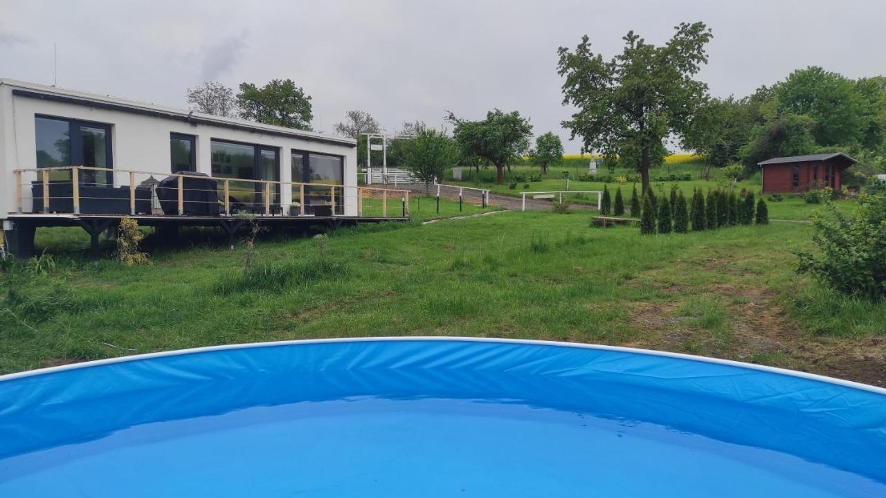 Ranch 66 - Moderni Tiny House Black Swallow Ve Stylu Route 66 Se Saunou A Bazenem Tršice Extérieur photo